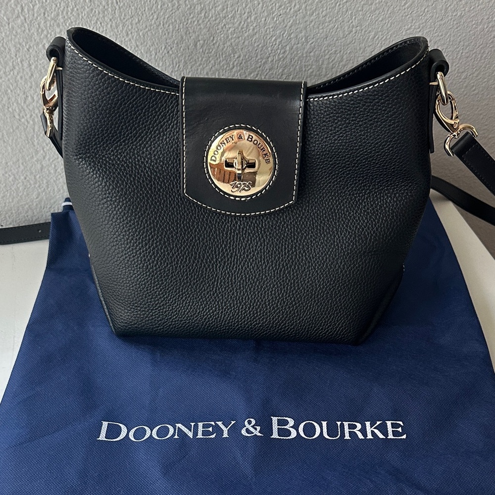 Dooney & Bourke Black Pebble Leather Shoulder/ Crossbody Pebbled Bag